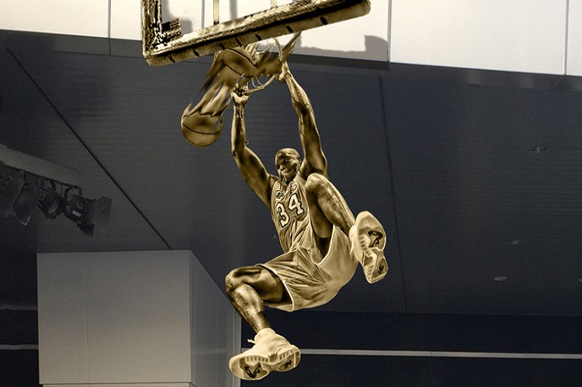 shaquille oneal statue